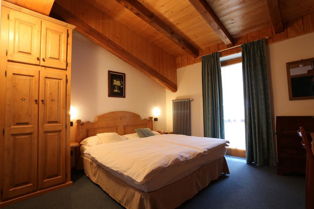 Albergo Centrale Форни-ди-Сопра Номер фото
