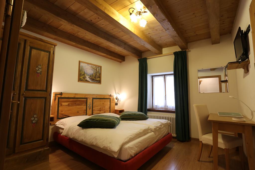 Albergo Centrale Форни-ди-Сопра Номер фото