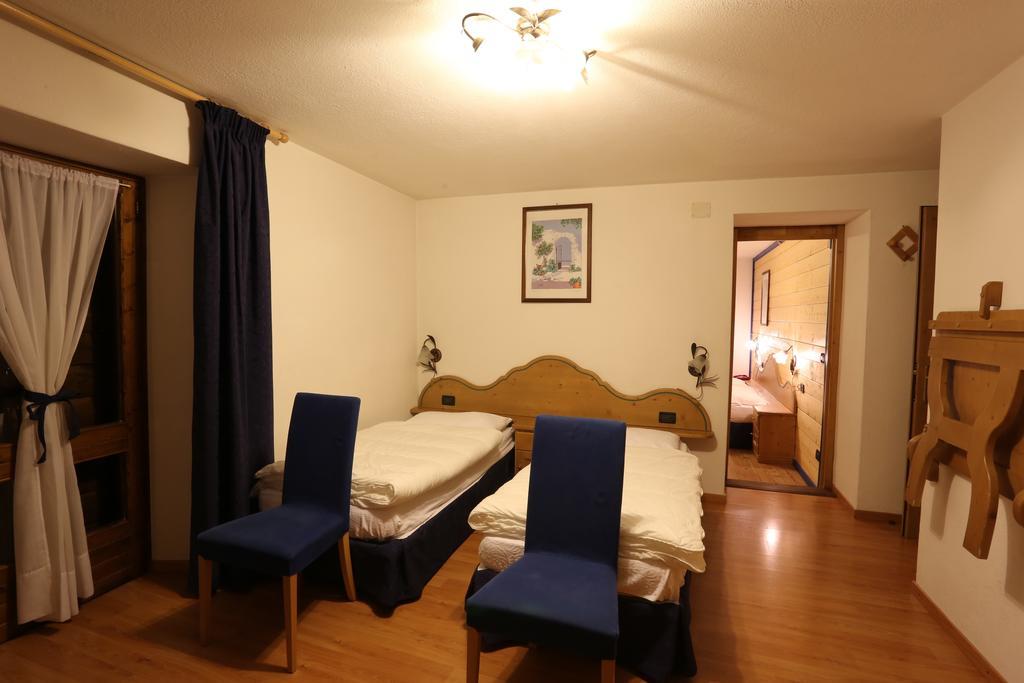Albergo Centrale Форни-ди-Сопра Номер фото